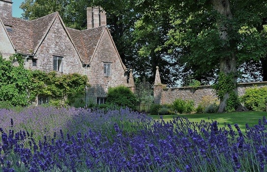 Avebury Manor Garden