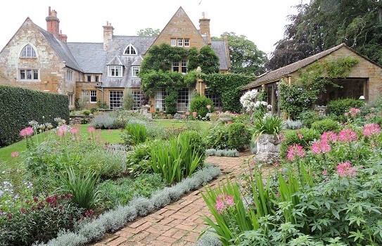 Coton Manor Gardens 