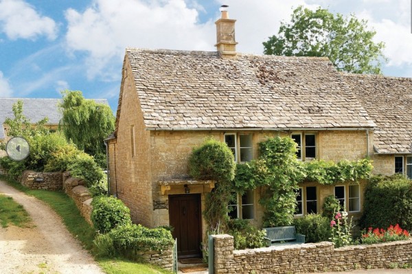 Holiday Cottages in the Cotswolds for your garden holidays