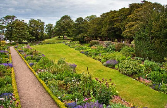 Dirleton Castle and Gardens