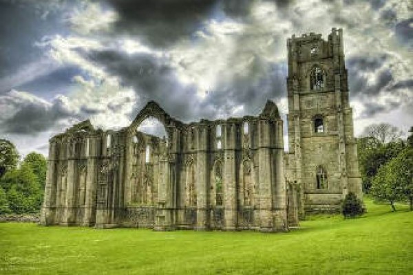 Fountains Abbey Gardens in Yorkshire