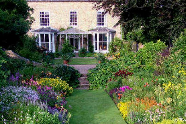 The Gardens at Hall Farm and Nursery