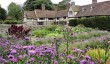 ightham_mote_garden.jpg
