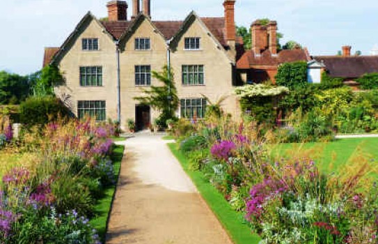 Packwood House Garden