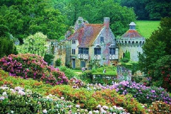 Scotney Castle Gardens