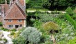 sissinghurst-garden-in-kent.jpg