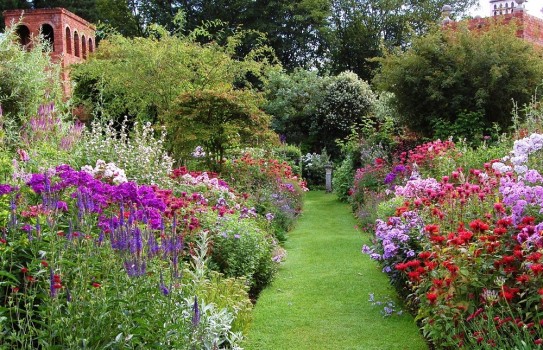 Stone House Cottage Garden