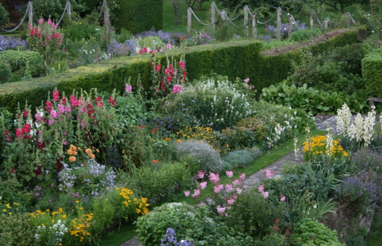 The Manor House Garden - Gertrude Jekyll