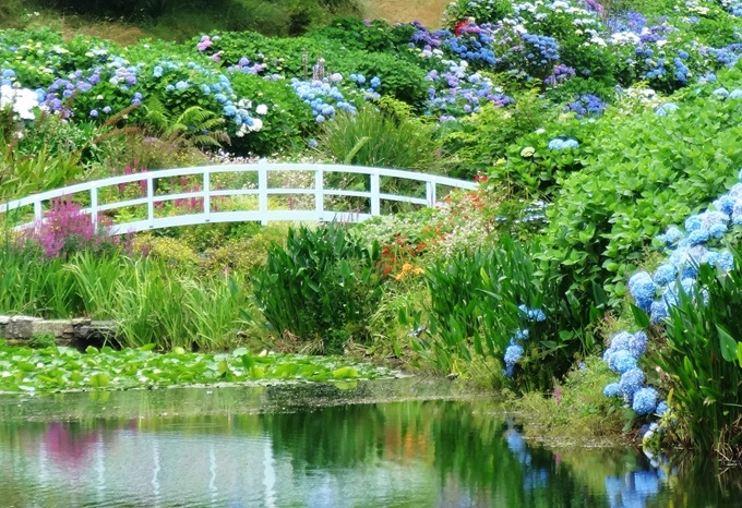 Gardens to visit in Cornwall gardens-in-cornwall