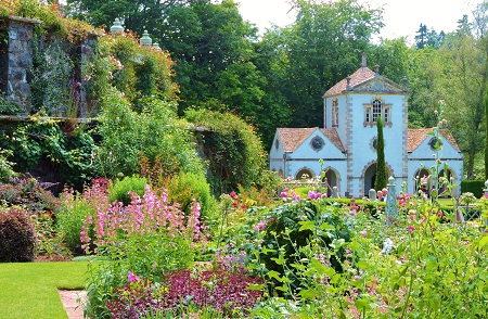 bodnant-terrace