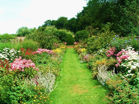 Upton House Garden Near Banbury And Places To Stay Great British