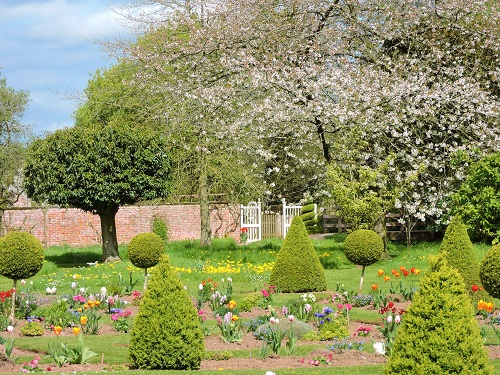 gardens to visit gloucestershire