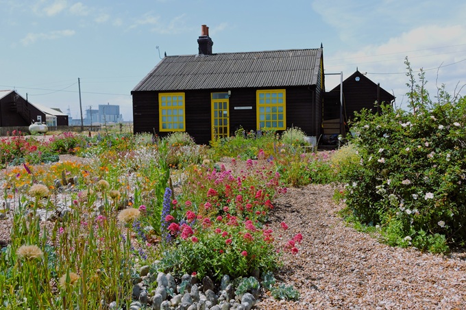 Prospect Cottage in Sussex derek-jarman-prospectcottage-sussex